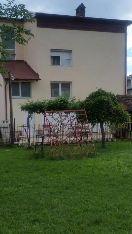Apartments סטרוגה מראה חיצוני תמונה