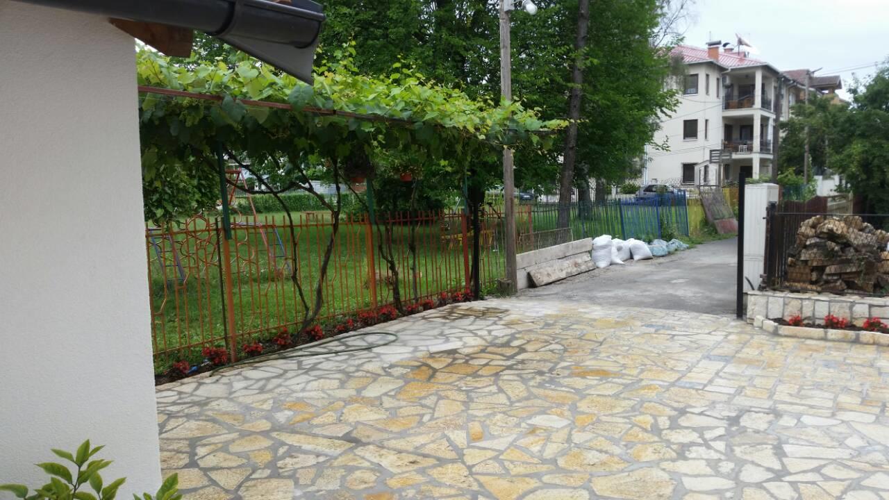 Apartments סטרוגה מראה חיצוני תמונה