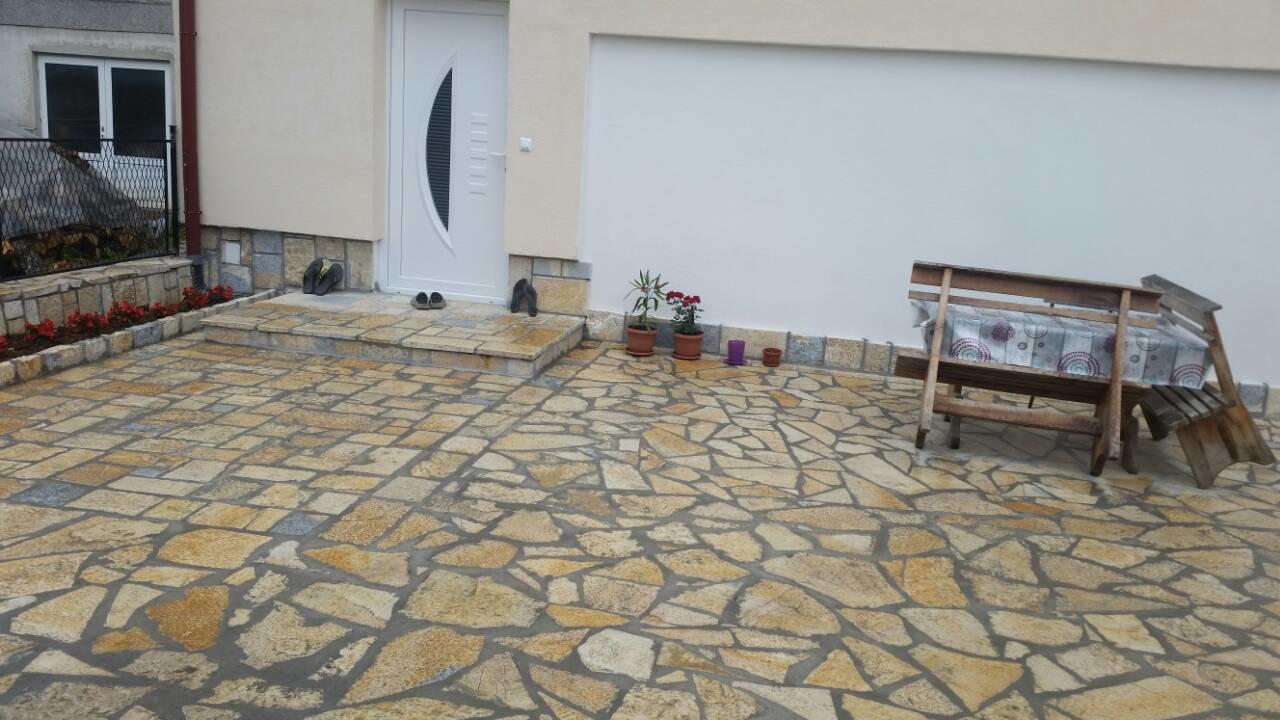 Apartments סטרוגה מראה חיצוני תמונה